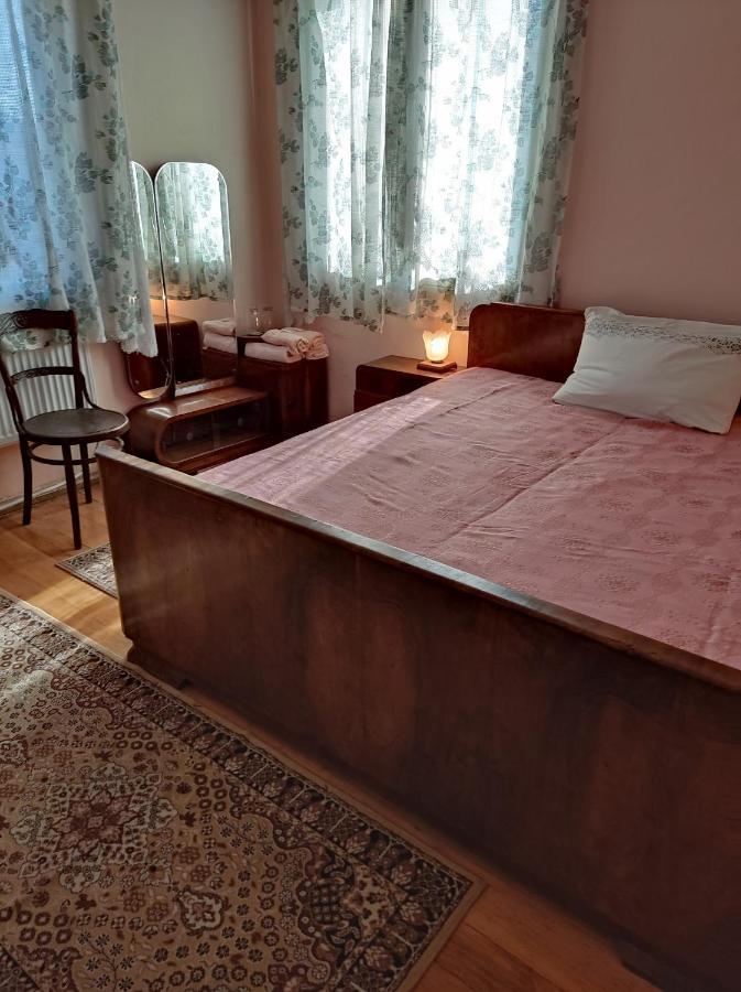 Къща За Гости Хайк Beli Osŭm Eksteriør billede